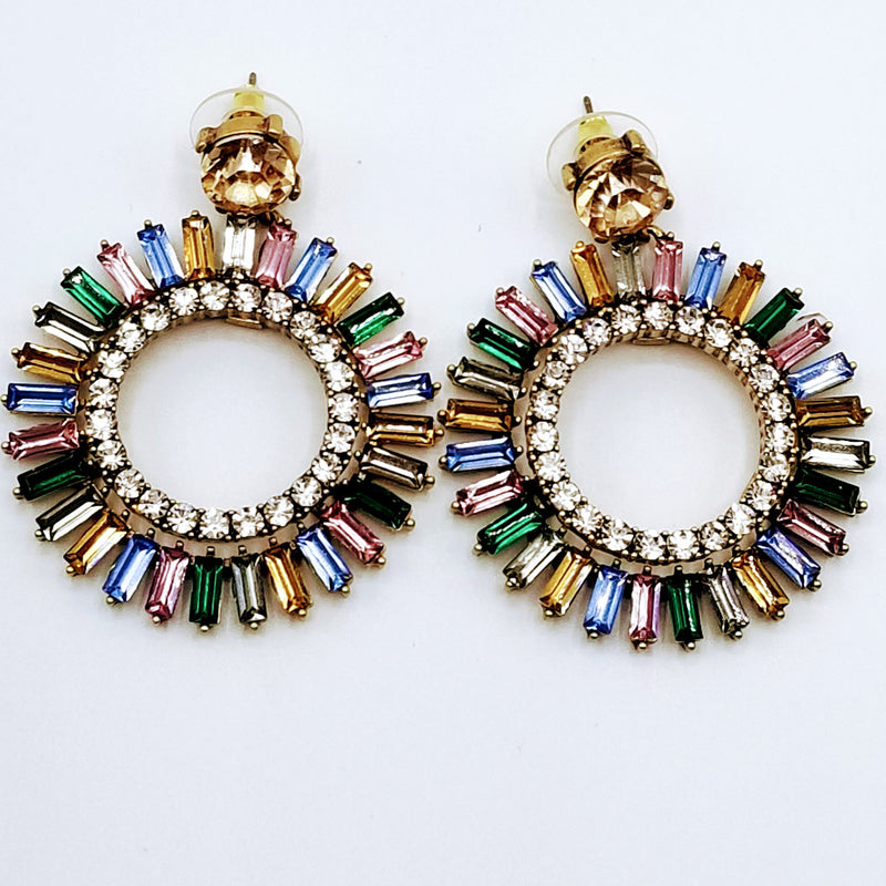 Circle Rhinestone Post Earrings - GlamLusH Boutique 