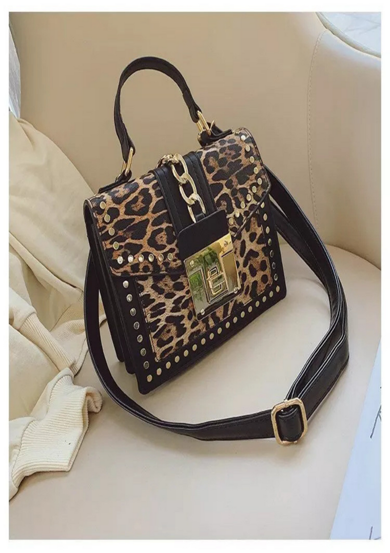 Can I talk to You Leopard Shoulder Bag - GlamLusH Boutique 
