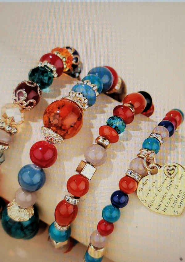 Heart Charm Beaded Bracelet - GlamLusH Boutique 